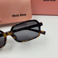Miu-Miu Retangular